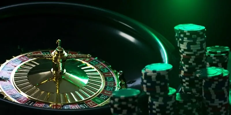 casino-dealer-interaction